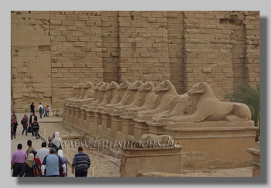 De tempel van Karnak. foto Louis Moens